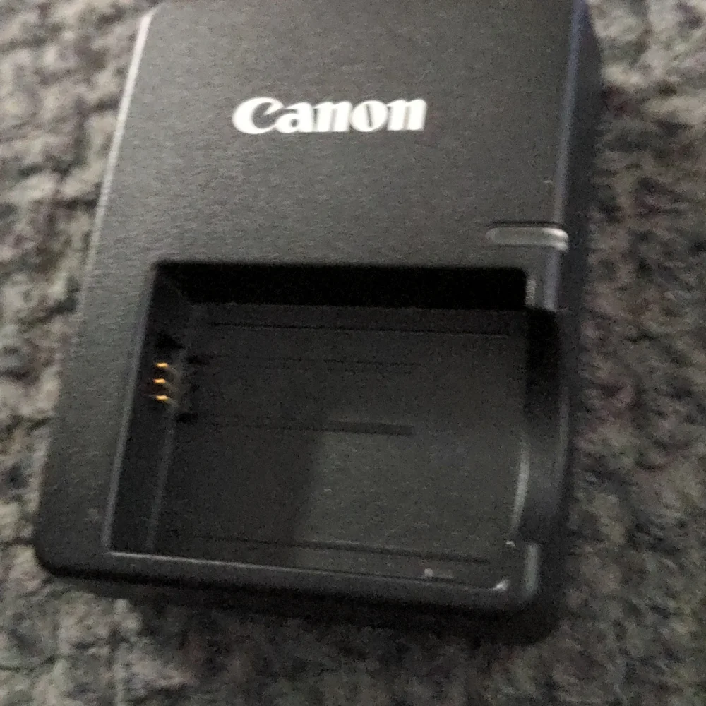 Camera EOS Rebel XS and parts
